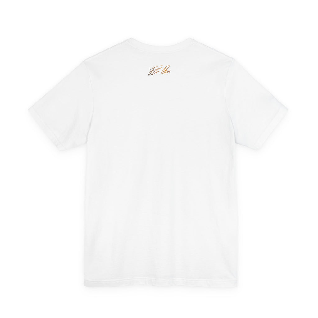 T-Shirt mit Herz-Print auf der Brust.
